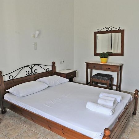 Morfeas Hotel トリピティ エクステリア 写真